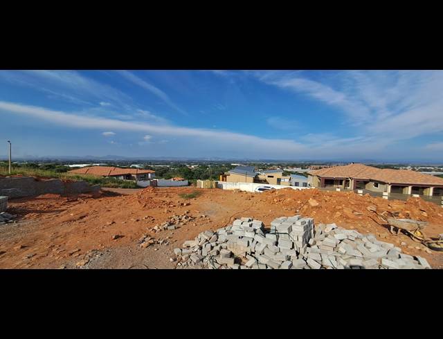 1,220M² VACANT LAND FOR SALE IN CASHAN
